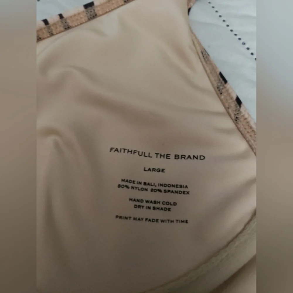 Faithfull The Brand Lavande Bikini Top Underwire Wyldie Animal Print Size USA 8